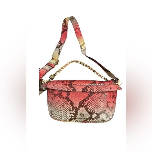 NWT MICHAEL KORS SLATER SLING PACK MESSENGER BAG DAHLIA REPTILE PINK MULTICOLOR. - Picture 3 of 6